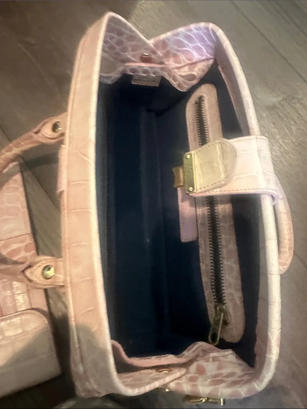 90’s Vintage Dooney & Bourke Pink Croc-Embossed Satchel with Gold Hardware